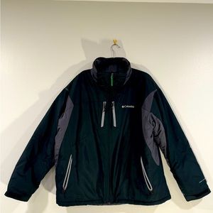 Men’s Columbia hooded waterproof jacket
